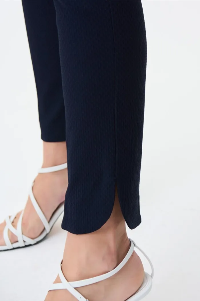 Textured Essential Pant