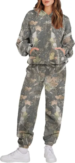 Women's Camo Sweatsuit Set - 2 Piece: Oversized Maple Leaf Print Hoodie & Sweatpants